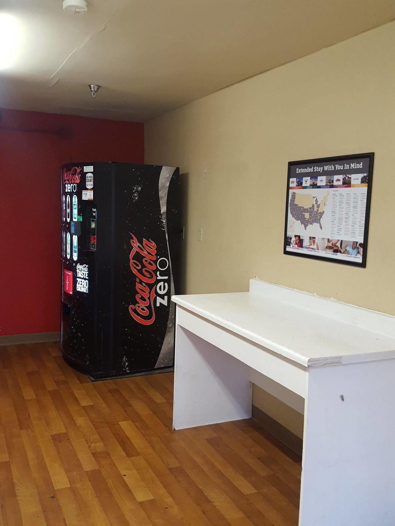 Hometowne Studios By Red Roof Nashville - Airport/Briley Pkwy Exteriör bild